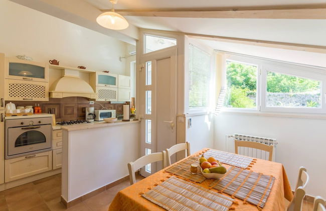 Dvori With Garden, Free Parking Next To Sea - Foto 14