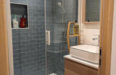 Chazelet - Avec terrasse et jardin - Photo 16