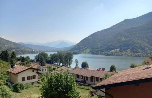 Lakefront Apartment with Panoramic Pool - Foto 16