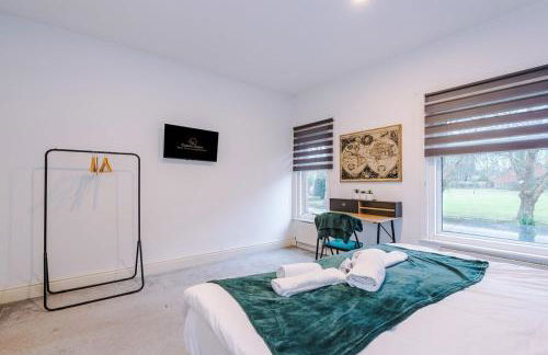 4 Bedroom House in Walkden with Free Parking, by Short Term Digs Short Lets & Serviced Accommodation - Foto 46