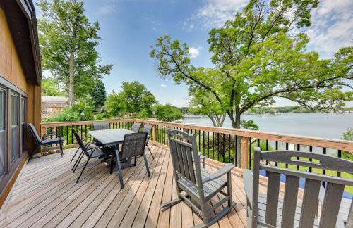 Waterfront Fox Lake Vacation Rental with Fire Pit! - Foto 1