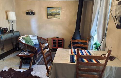 1900s Miner's cabin behind Tombstone Brewery - Foto 9