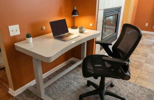 Relaxing Ranch With 1 King and 2 Queens Fast Wifi - Foto 26