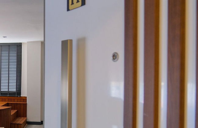 Eluxio Suite Hotel - Photo 18