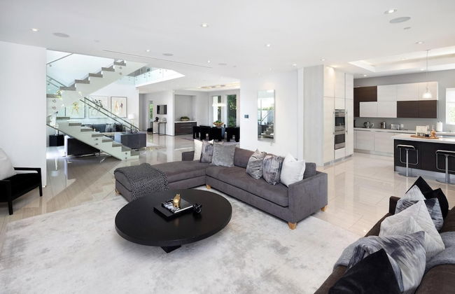 Alfred Villa - Photo 31