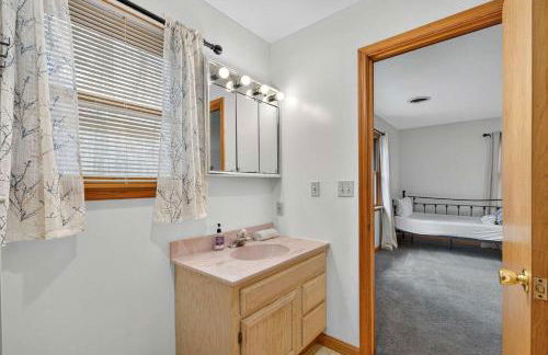 Huge Cabin w Hot Tub, Deck, Grill, Fire Pit, WiFi - Foto 37