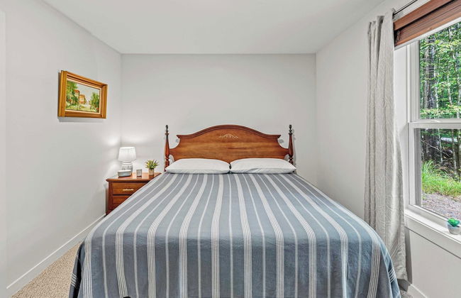 Happy Trails Chalet by Avantstay Sauna + Deck, Private Community Beach Access - Foto 6