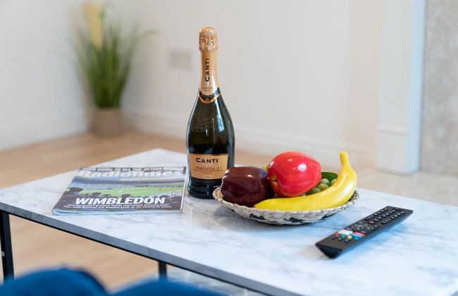 Superb Two Bedroom Duplex With Garden and Parking - Foto 15