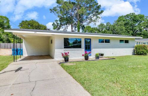 Central Lafayette location w/King Bed & Coffee Bar - Foto 10