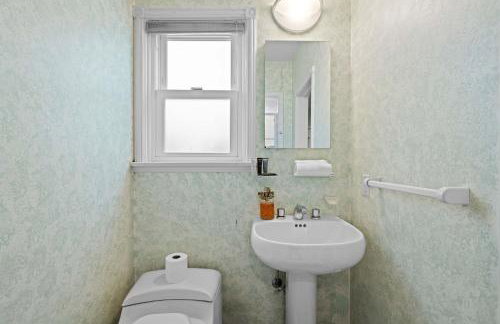 Spacious 5BR LA Villa with Pool Spa & Game Room - Foto 45