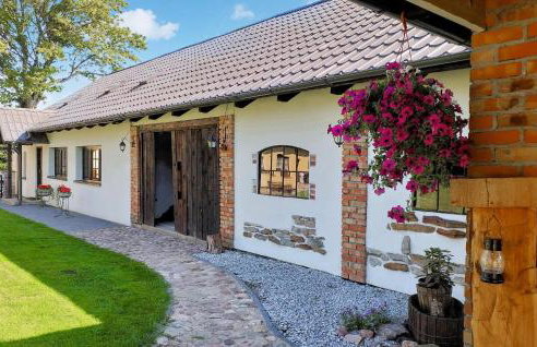 3 Bedroom Cozy Apartment In Huta Gorna - Foto 7