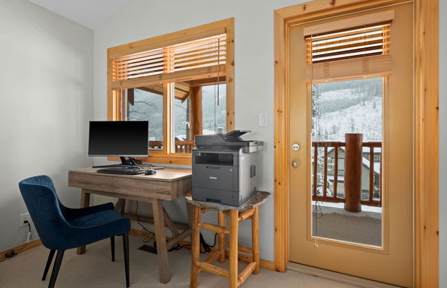 MODERN 4,500 sqft Ski Chalet: 5 Br + 6 Ba | Pool Table | Pool + PRIVATE Hot Tub - Photo 64