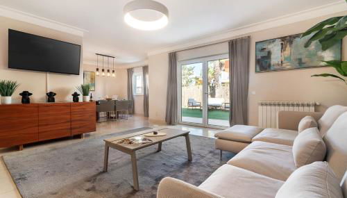 Host Wise - Deluxe Spacious House with Terrace & Jacuzzi - Foto 3