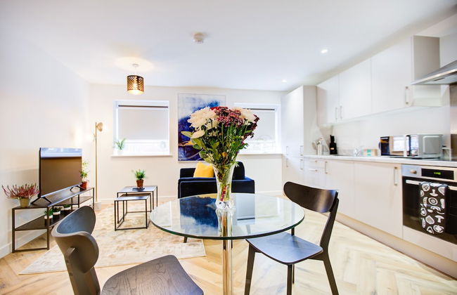 Hybrid Resi - Mitcham - Foto 1