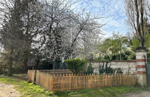 Jolie maison avec jardin proche du centre ville mais au calme comme à la campagne - Photo 8