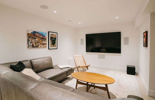 The Alder By Revelstoke Vacations - Photo 14