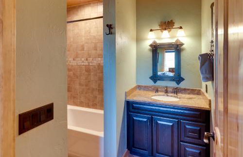 Free Spirit Ranch with Hot Tub and Mountain Views - Foto 17