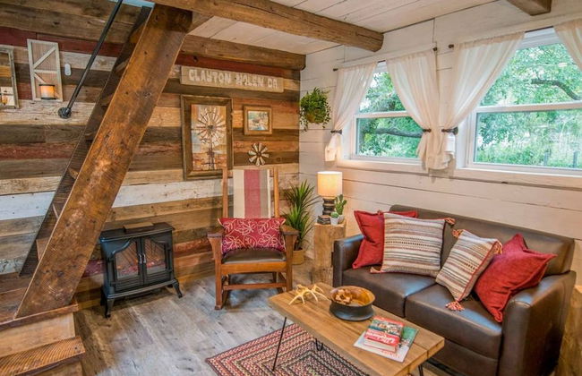 Cozy Cabin Little Red Hen 12 min to Magnolia - Foto 4