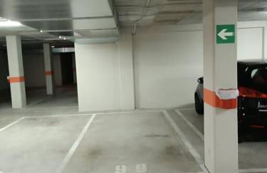 ¡Al lado de la Clínica Oftalmológica Vega! - Foto 48