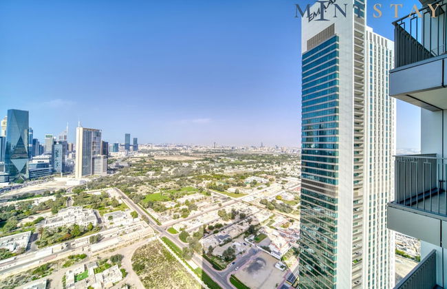 Classy Downtown 2BR w City View Balcony - Photo 7