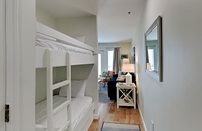 Grand Caribbean West by Southern Vacation Rentals - Foto 17