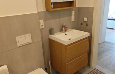 Siegen - Geisweid Work and stay Neu Modernisiert 3 Schlafzimmer Badezimmer Wohnzimmer Balkon - Foto 33