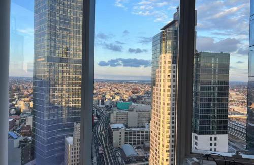 Luxury 2 bedrooms 2 bathrooms Corner Apartment Breathtaking City Views Modern Retreat - Foto 14