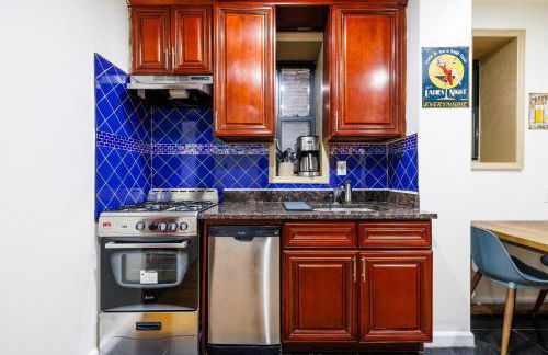 Discover the Comfort of Columbia University Area-4 - Photo 4