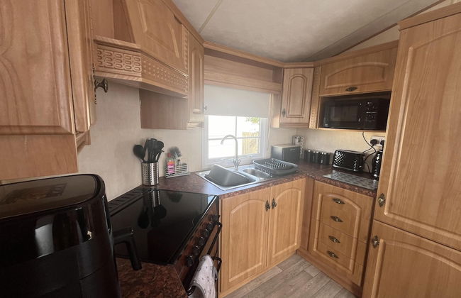 Cozy Cabin Retreat in Towyn - Foto 1