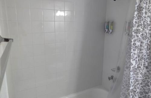 Beautiful 2-Bedroom Condo Near Universal and other Orlando Attractions, King Bed & Wi-Fi - Foto 25