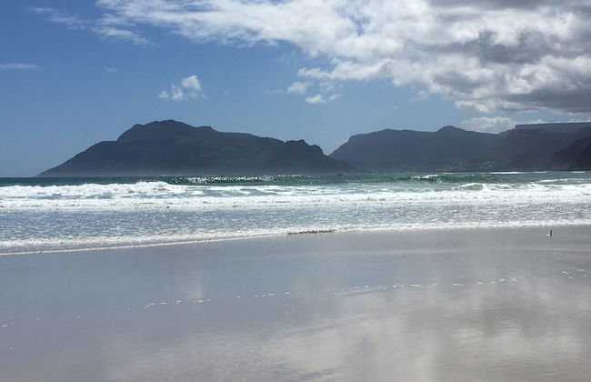 Stunning Cape Peninsula Holiday Villa With Pool - Photo 24