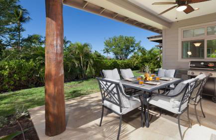 DOLPHIN HALE Inviting KaMilo 3BR Home with Private Beach Club - Foto 32