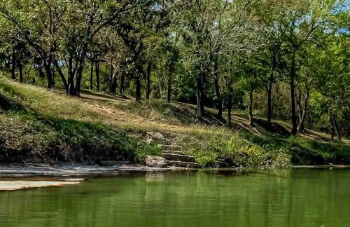 Riverfront Oasis - Foto 53