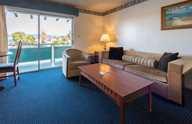 Coral Reef Inn & Suites - Foto 22