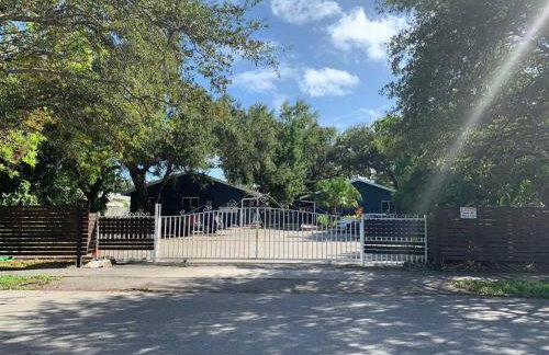 2 Bedroom Boutique Gem 10 min to the beach Washer Dryer Gated Parking Bliss 2 - Foto 11