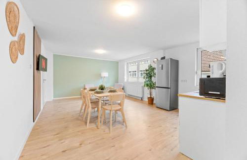 Moderne Monteurwohnungen in Nürtingen Zentrum Kitchen, Wifi, Smart TV - Photo 80