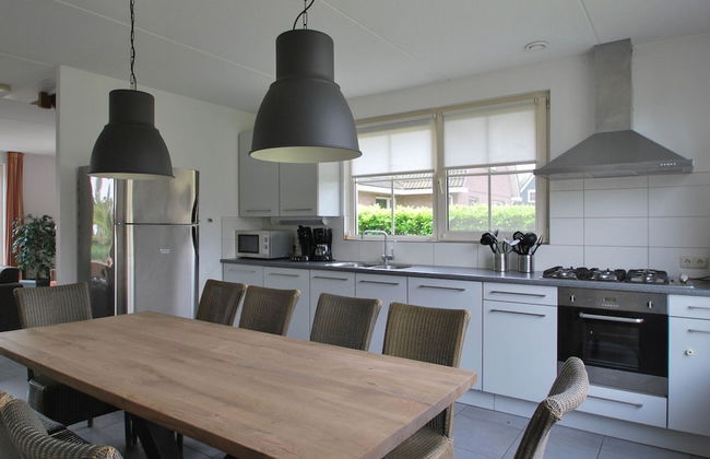 Villa With Whirlpool and Sauna in Makkum - Foto 5