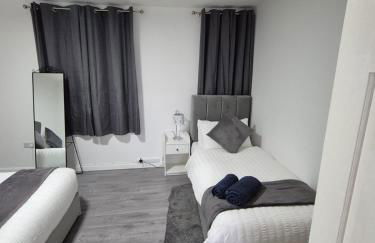 City Escape Stylish 4 bedroom house in Nottingham Sleep 9 - Foto 7