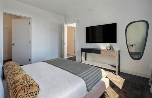 Hyatus Luxury Residences Boston South Bay Designer Collection - Photo 38