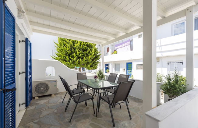 Parian Charming 3bedroom Home - Photo 32