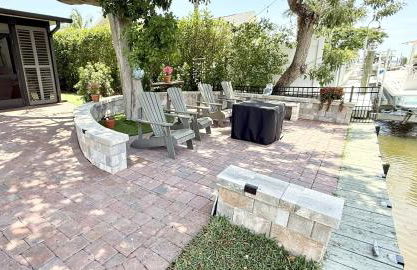 Waterfront Oasis with Private Heated Pool & Dock - Foto 24