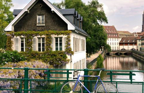 Luminous apartment in Kehl near Strasbourg, conveniently located next to a tram stop with direct access to Strasbourg city centre - Foto 8