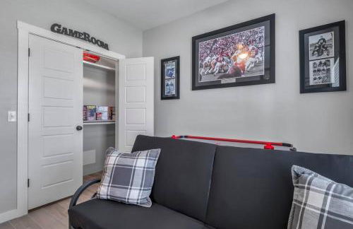 Just Like Home #6: Norman: It's Game Time (campus) - Foto 11