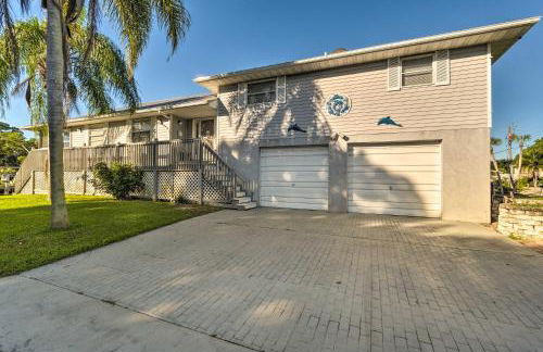 Canalfront Home with Private Dock - 5 Mi to Beaches! - Foto 1