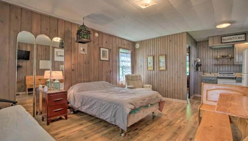 Pet-Friendly Lake Cabin Boat Rentals and Dock! - Photo 5