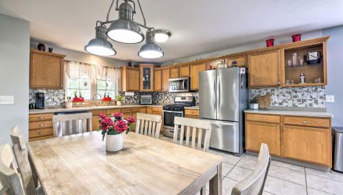 Large Cleveland Home with Fire Pit and Backyard! - Foto 4