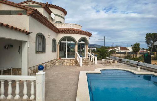 Amarella Costa Dorada - Villa mediterránea con piscina ideal para grupos y familias - Foto 32