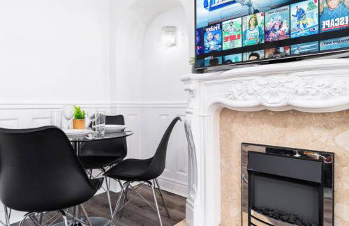 Charming 3 Bed House - Garden - Parking - Wi-Fi Netflix 83BMH - Foto 13