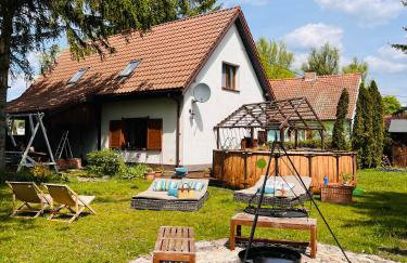 Uroczy dom nad jeziorem Śniardwy tuż obok plaży - Foto 1