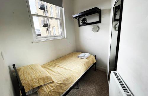 On the Quay - Foto 11